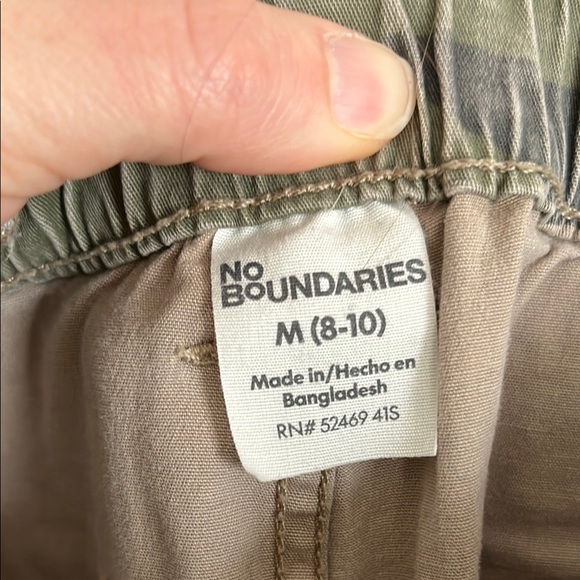 Viral Camouflage Wide Leg Cargo Pants - Picture 6 of 7